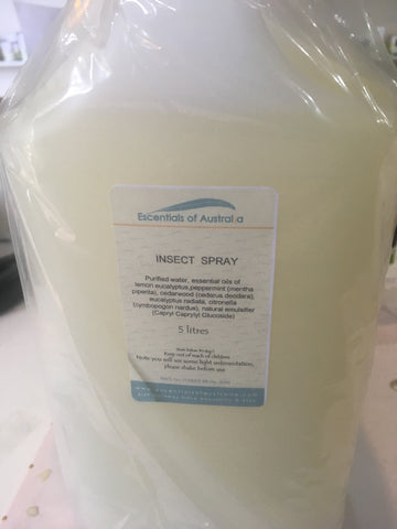 Natural insect spray